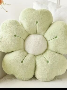 Daisy Flower Accent Pillow